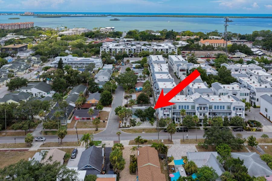 Property photo for 932 HIGHLAND AVENUE, Dunedin, FL