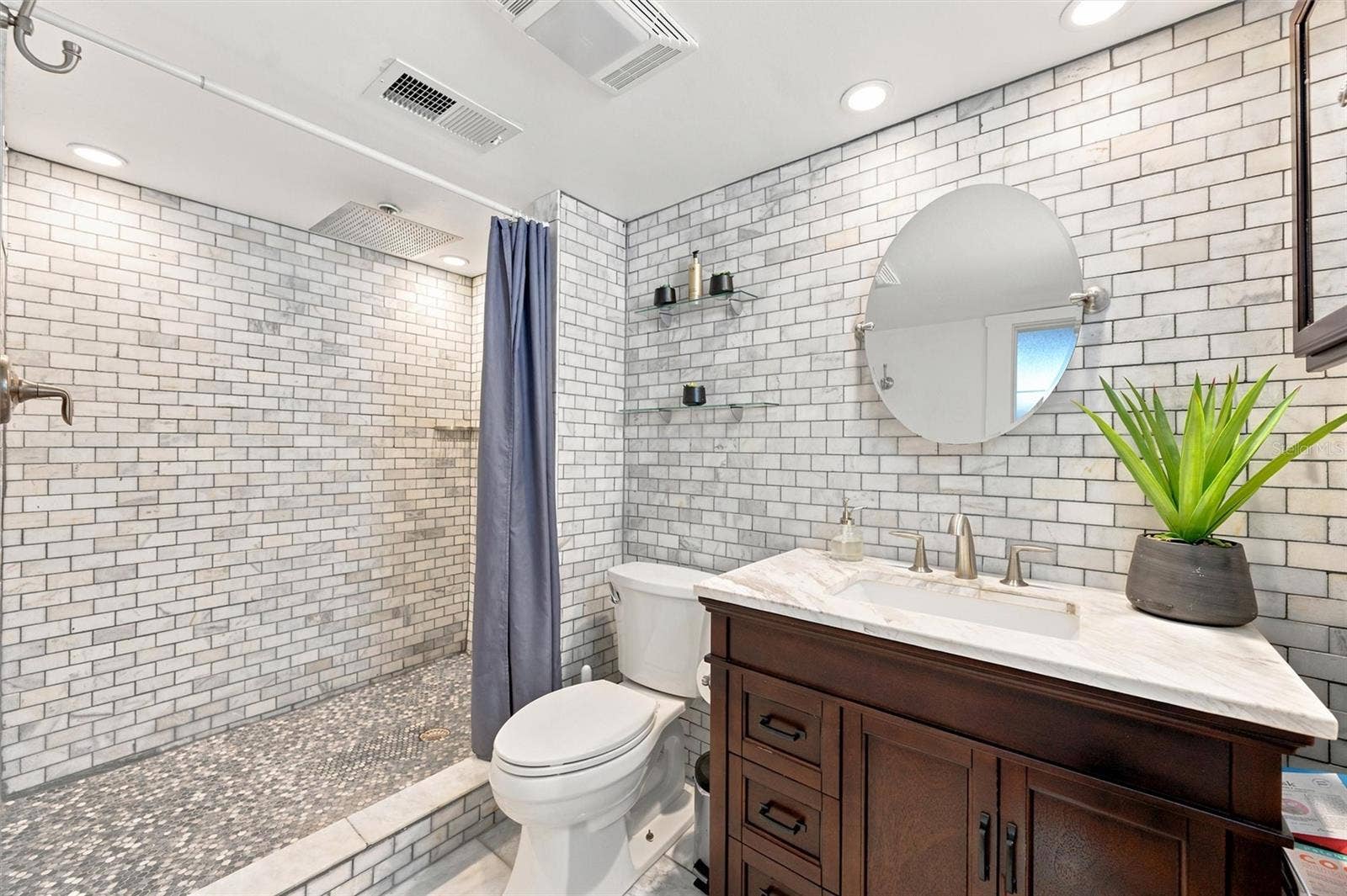6230 CEDAR STREET NE, St Petersburg, FL 33702 6230 CEDAR STREET NE, St Petersburg, FL 33702