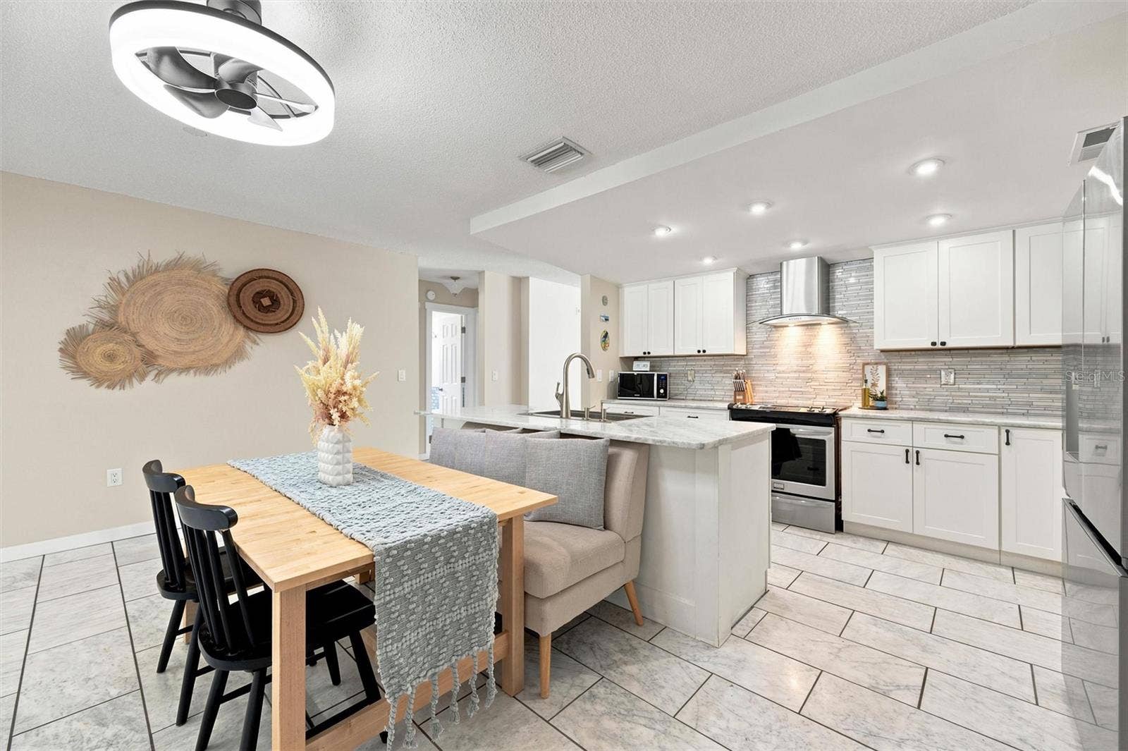 6230 CEDAR STREET NE, St Petersburg, FL 33702 6230 CEDAR STREET NE, St Petersburg, FL 33702
