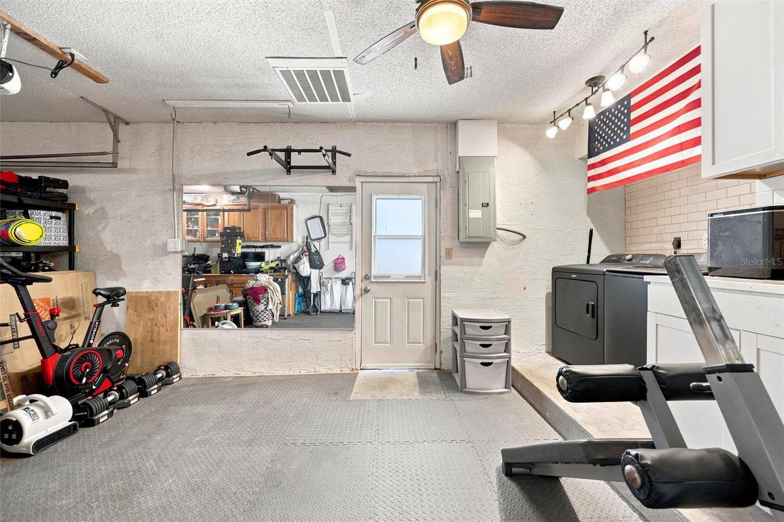 6230 CEDAR STREET NE, St Petersburg, FL 33702 6230 CEDAR STREET NE, St Petersburg, FL 33702