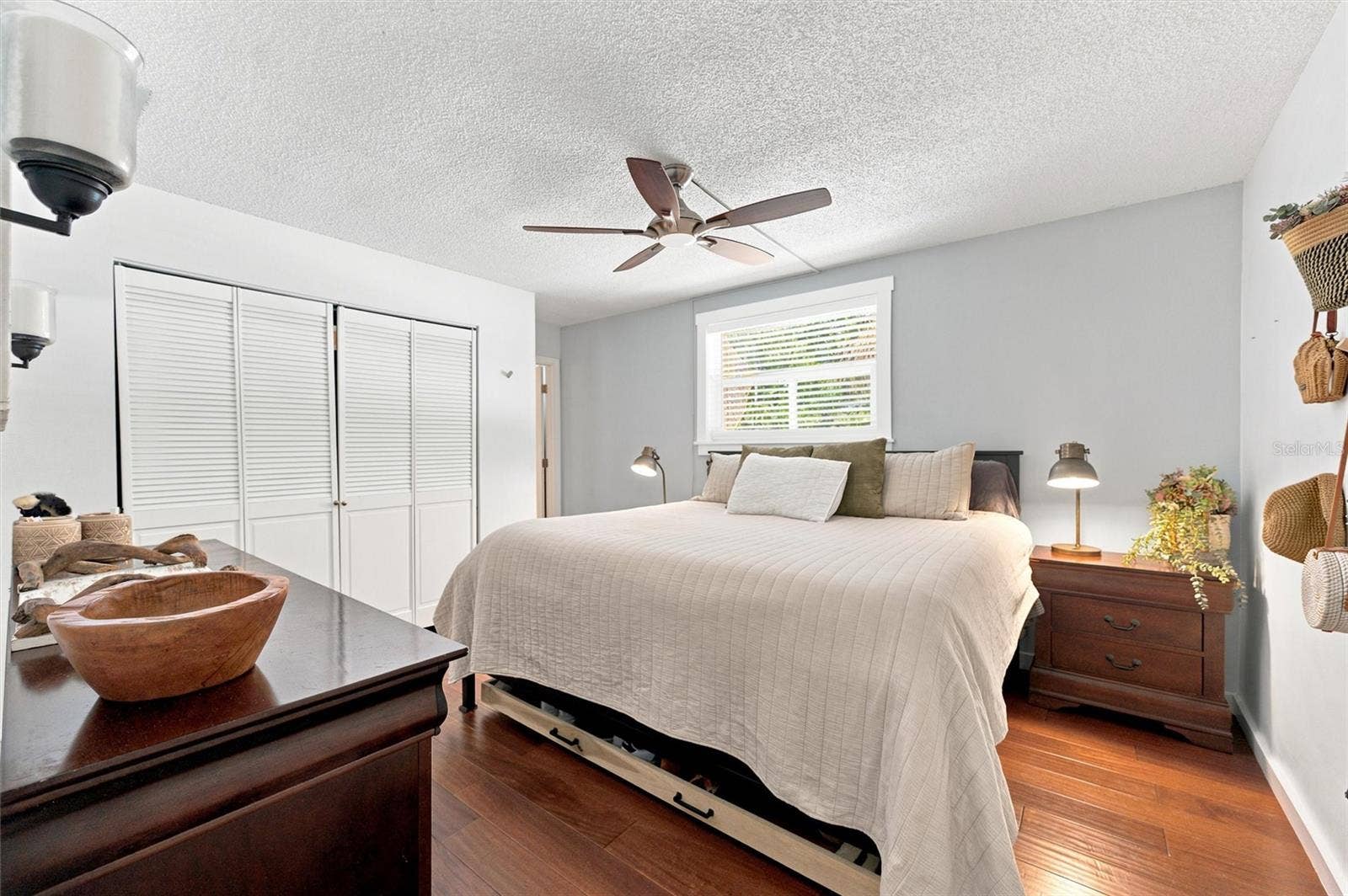 6230 CEDAR STREET NE, St Petersburg, FL 33702 6230 CEDAR STREET NE, St Petersburg, FL 33702