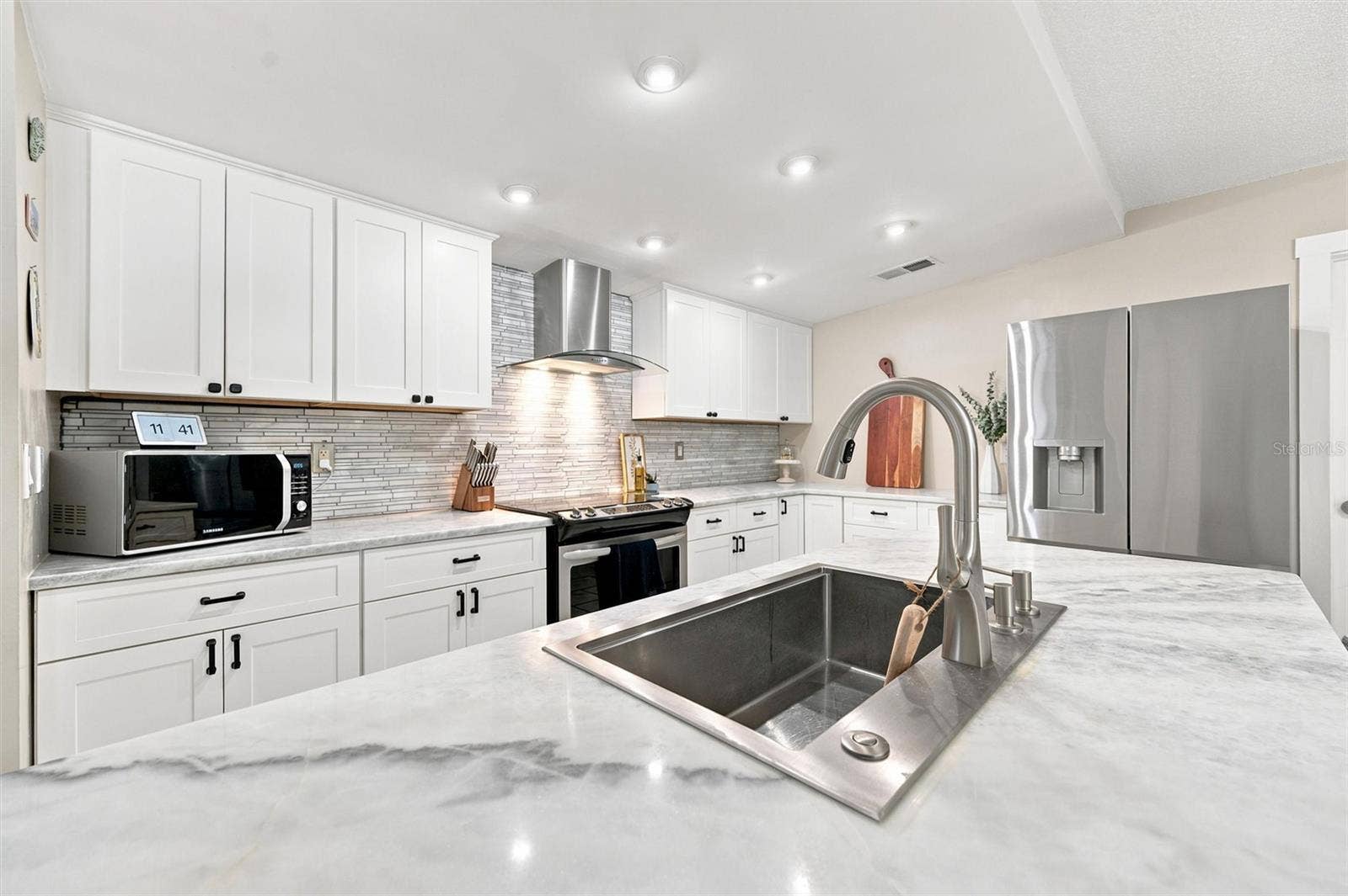 6230 CEDAR STREET NE, St Petersburg, FL 33702 6230 CEDAR STREET NE, St Petersburg, FL 33702