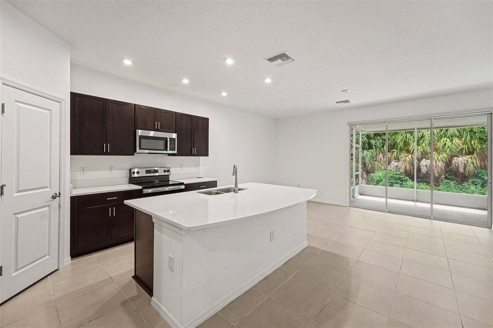 10573 OAKSIDE DRIVE, Palmetto, FL 34221 10573 OAKSIDE DRIVE, Palmetto, FL 34221