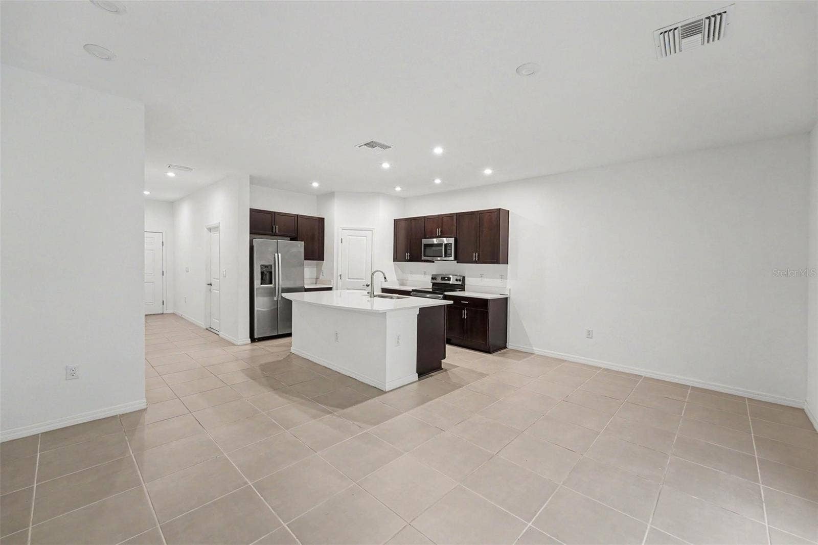 10573 OAKSIDE DRIVE, Palmetto, FL 34221 10573 OAKSIDE DRIVE, Palmetto, FL 34221