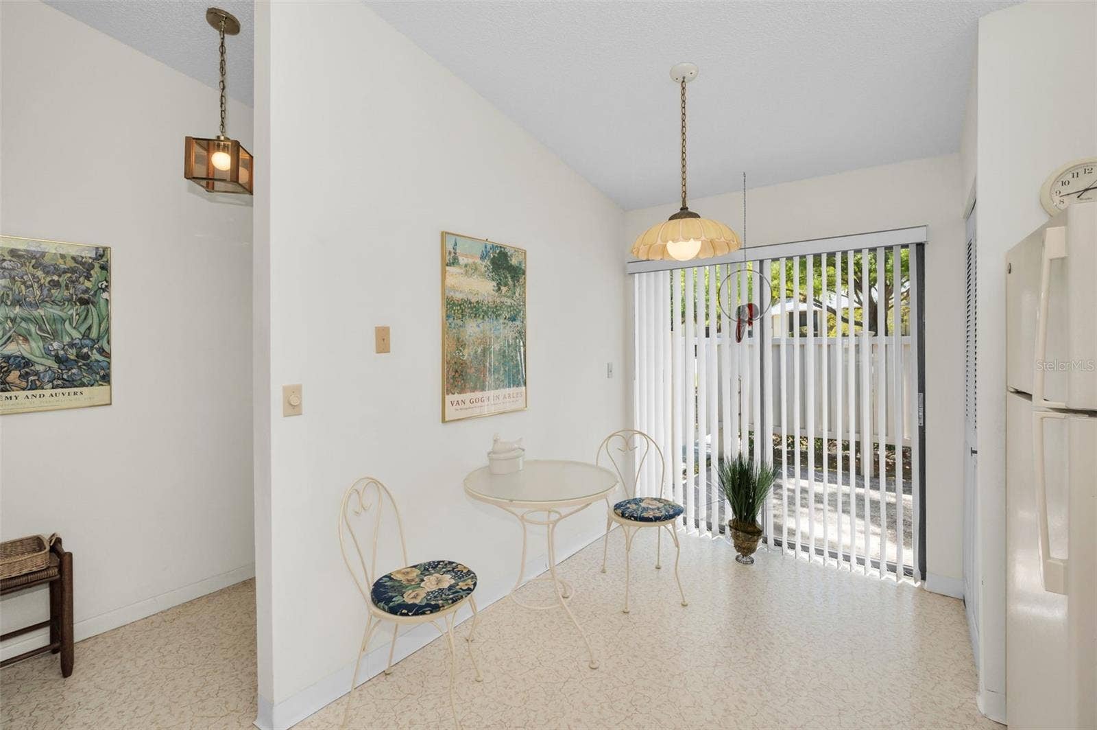 1333 SHADY PINE WAY, #F, Tarpon Springs, FL 34688 Eating Space In Kitchen