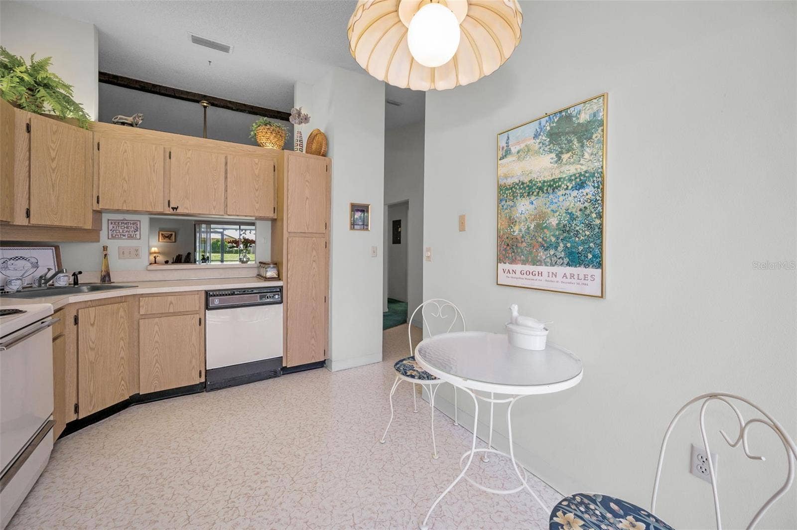 1333 SHADY PINE WAY, #F, Tarpon Springs, FL 34688 Kitchen