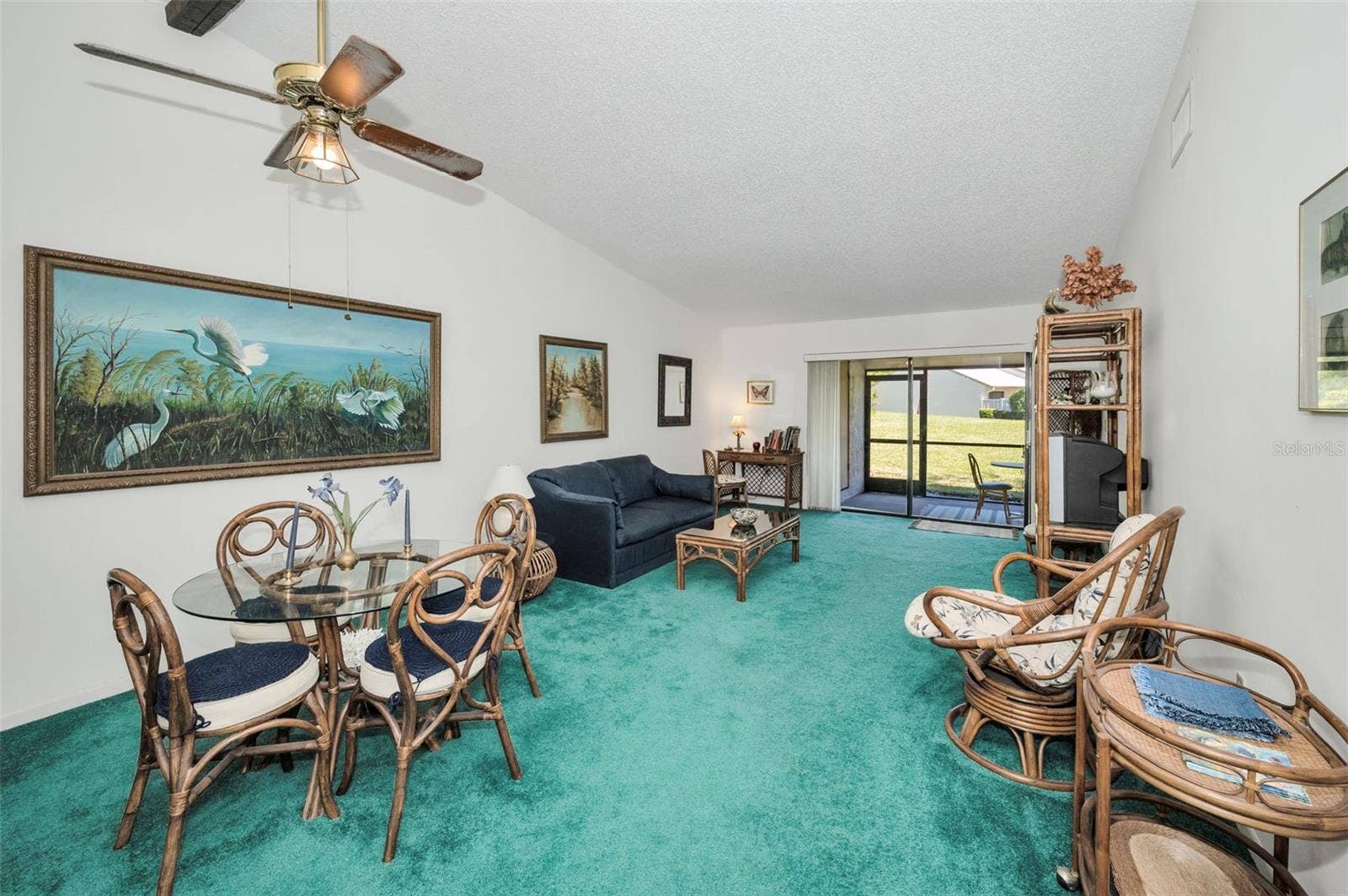 1333 SHADY PINE WAY, #F, Tarpon Springs, FL 34688 Living Room & Dining Room Combo