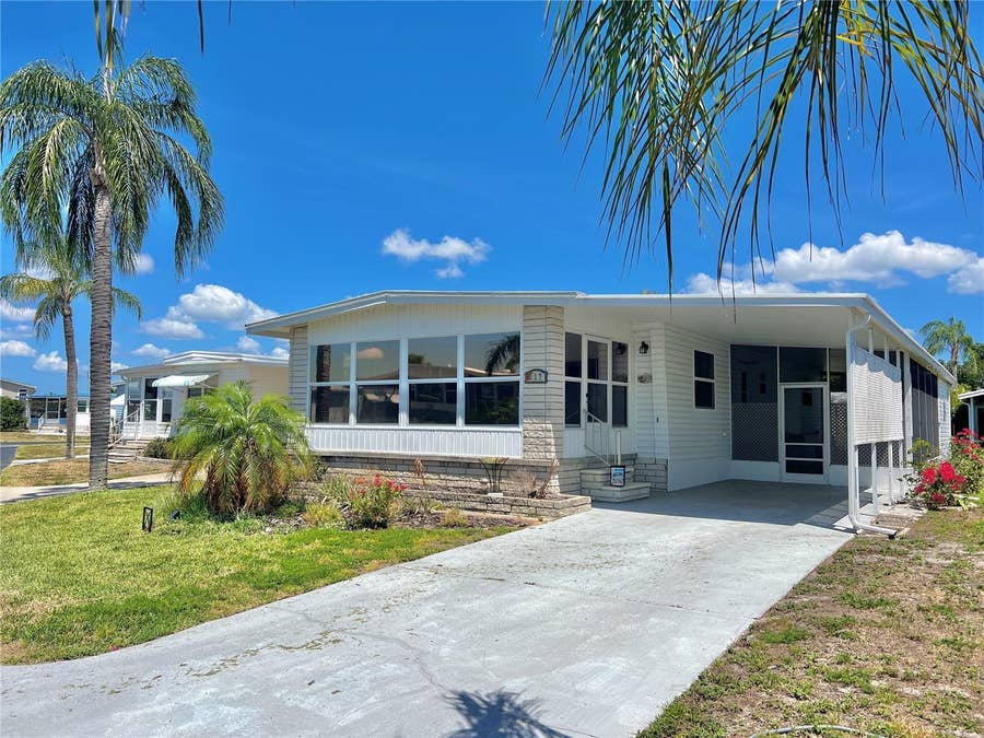 Property photo for 627 MOUNT KEY AVENUE NE, #619, St Petersburg, FL