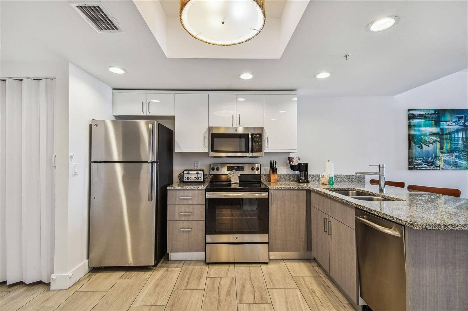 10091 GULF BOULEVARD, #202E, Treasure Island, FL 33706
