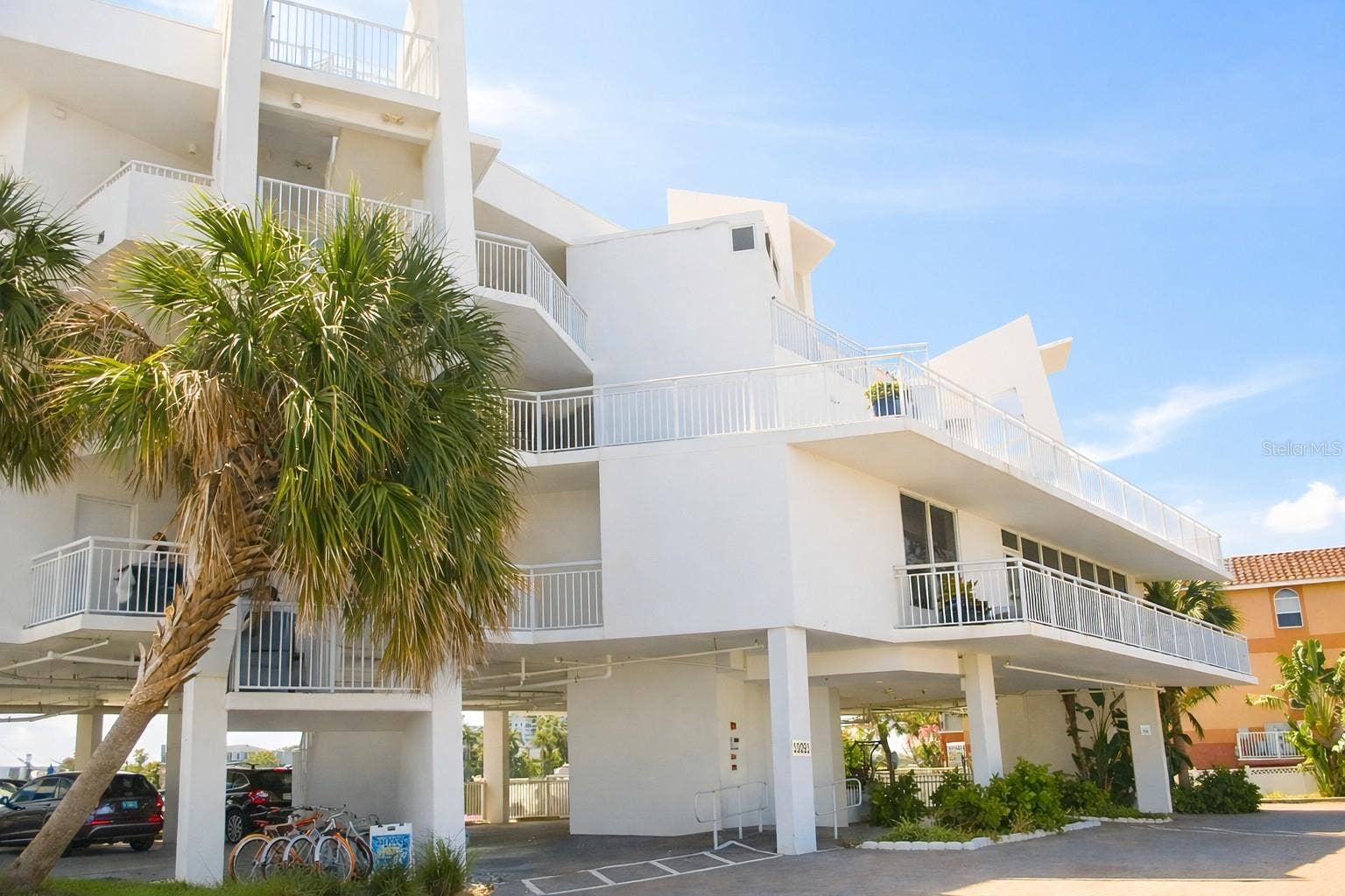 10091 GULF BOULEVARD, #202E, Treasure Island, FL 33706