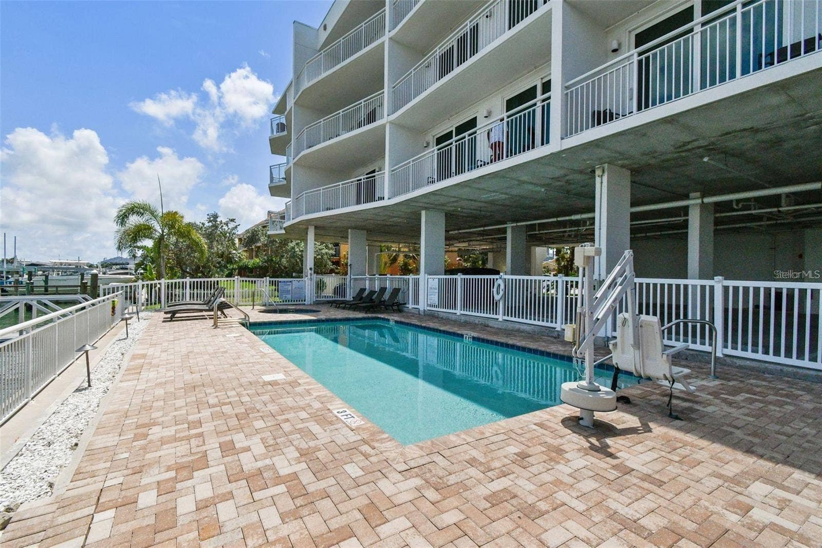 10091 GULF BOULEVARD, #202E, Treasure Island, FL 33706