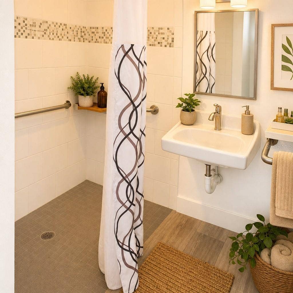 10091 GULF BOULEVARD, #203E, Treasure Island, FL 33706 ADA compliance