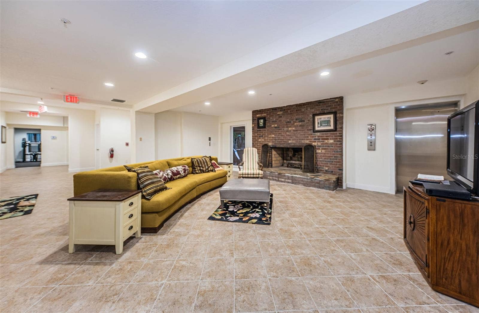 726 GRAND CYPRESS LANE, Tarpon Springs, FL 34689 726 GRAND CYPRESS LANE, Tarpon Springs, FL 34689