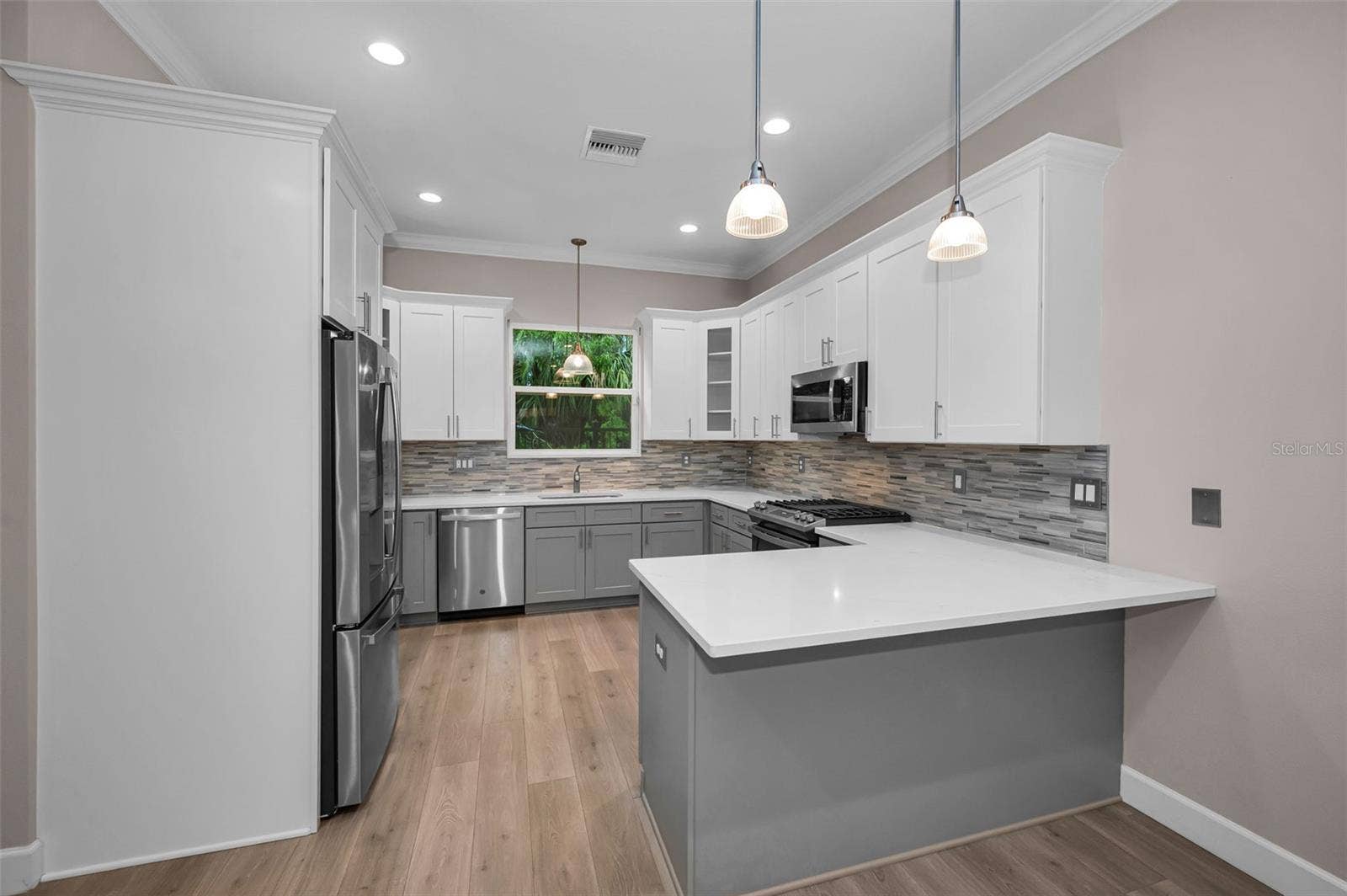 726 GRAND CYPRESS LANE, Tarpon Springs, FL 34689 726 GRAND CYPRESS LANE, Tarpon Springs, FL 34689
