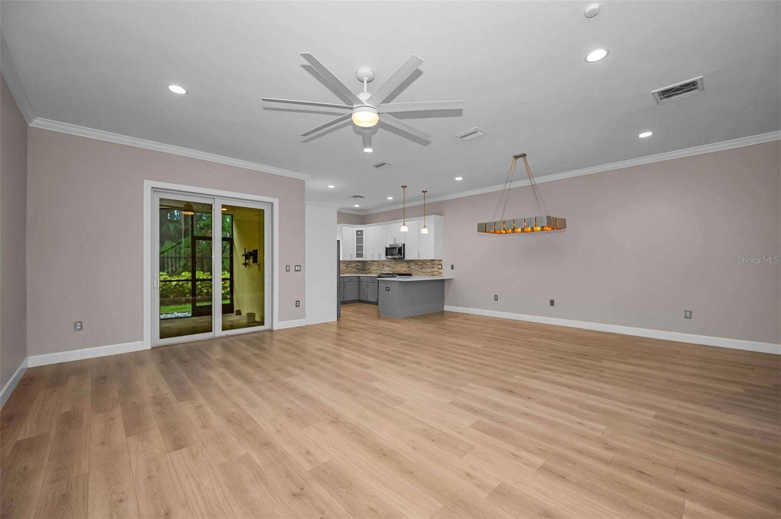 726 GRAND CYPRESS LANE, Tarpon Springs, FL 34689 726 GRAND CYPRESS LANE, Tarpon Springs, FL 34689