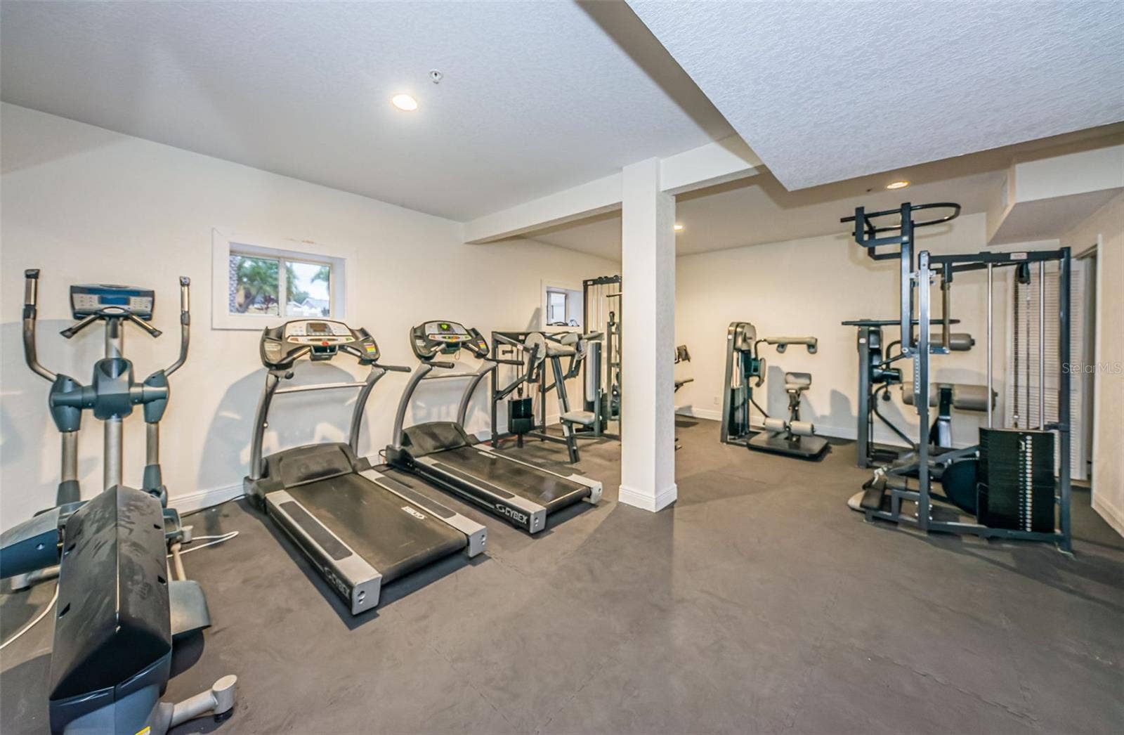 726 GRAND CYPRESS LANE, Tarpon Springs, FL 34689 726 GRAND CYPRESS LANE, Tarpon Springs, FL 34689
