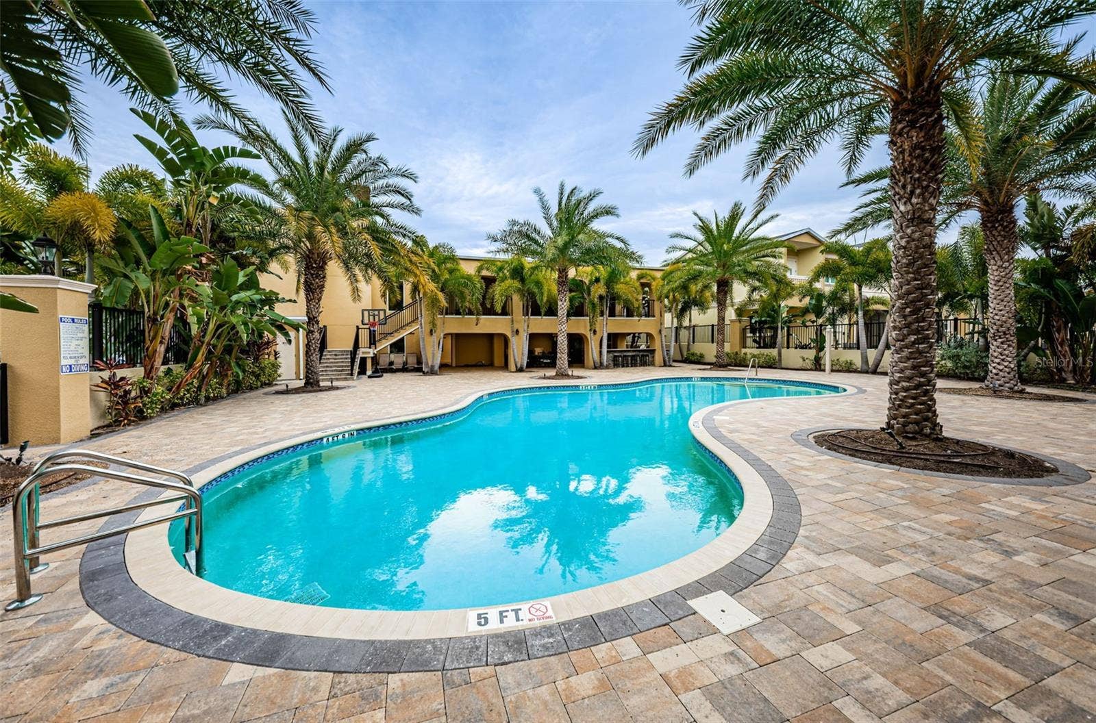 726 GRAND CYPRESS LANE, Tarpon Springs, FL 34689 726 GRAND CYPRESS LANE, Tarpon Springs, FL 34689