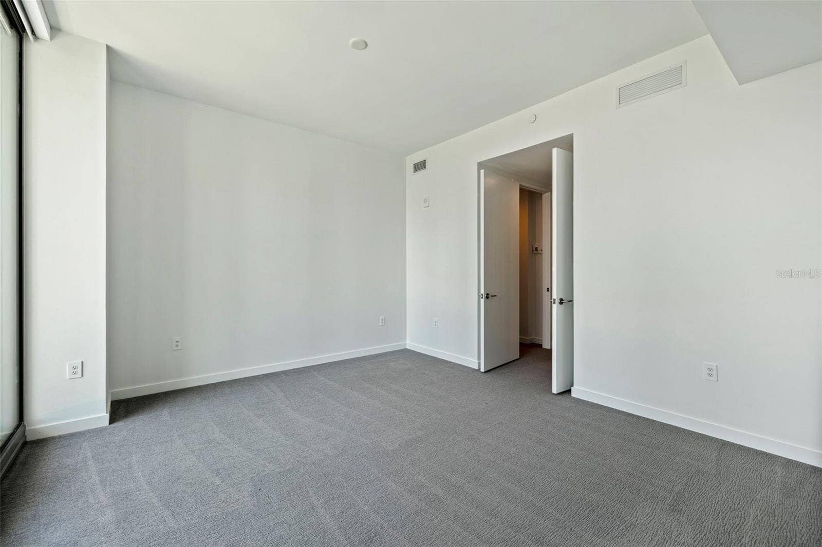 400 CENTRAL AVENUE, #1105, St Petersburg, FL 33701 400 CENTRAL AVENUE, #1105, St Petersburg, FL 33701