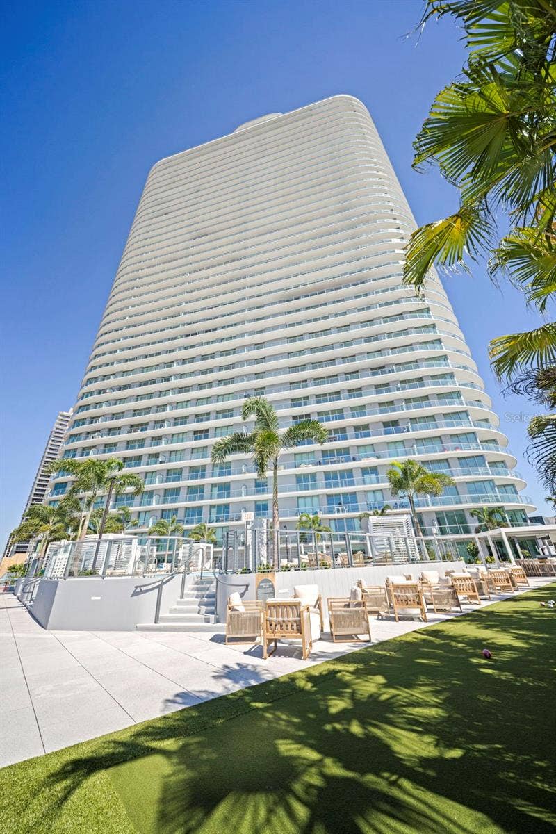 400 CENTRAL AVENUE, #1105, St Petersburg, FL 33701 400 CENTRAL AVENUE, #1105, St Petersburg, FL 33701