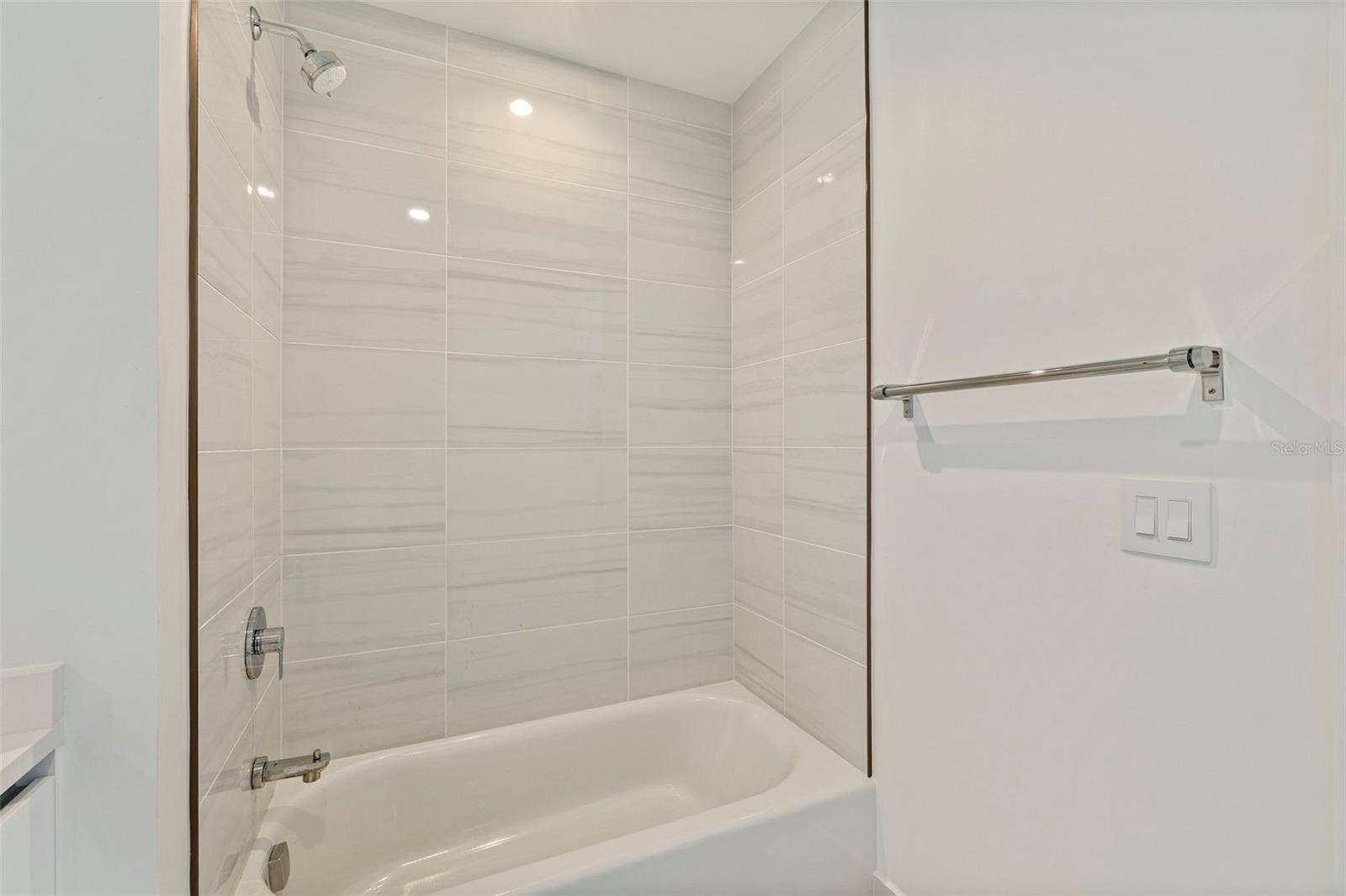 400 CENTRAL AVENUE, #1105, St Petersburg, FL 33701 400 CENTRAL AVENUE, #1105, St Petersburg, FL 33701