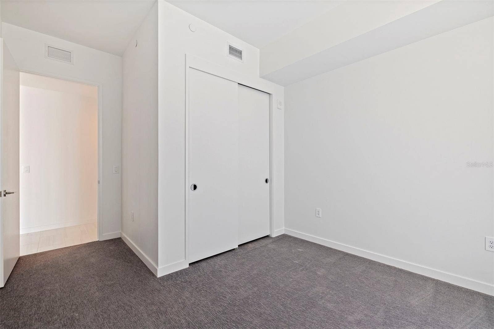 400 CENTRAL AVENUE, #1105, St Petersburg, FL 33701 400 CENTRAL AVENUE, #1105, St Petersburg, FL 33701