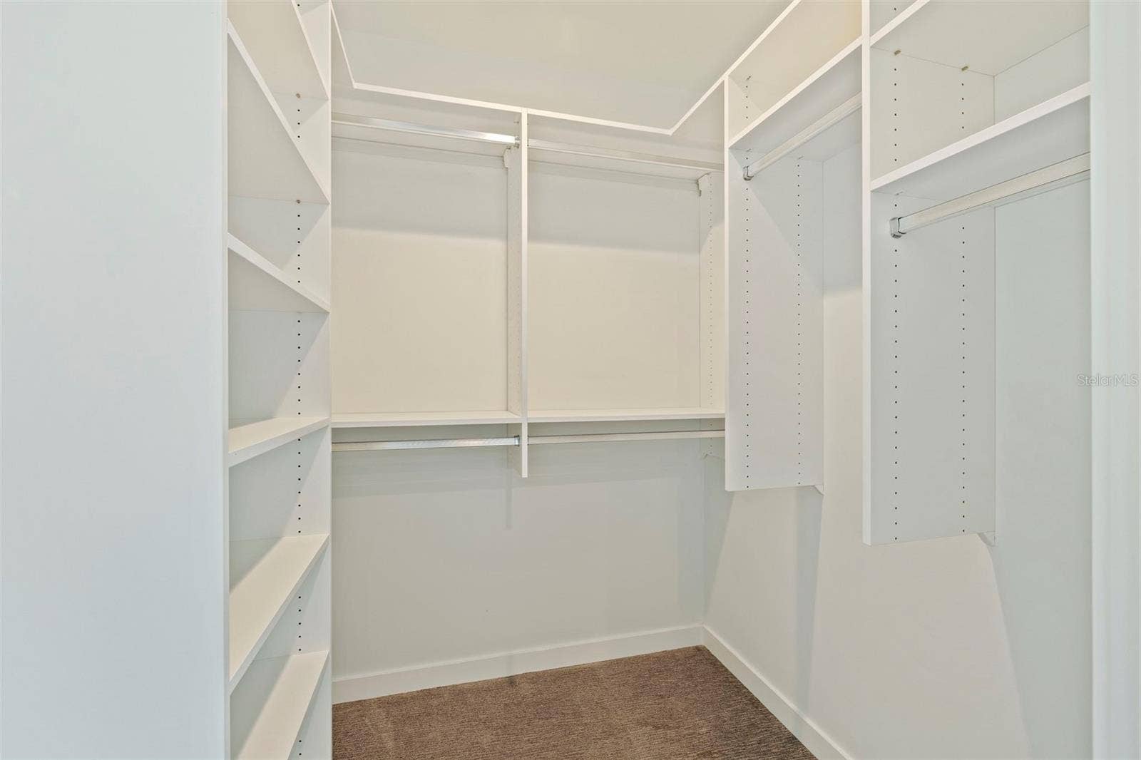 400 CENTRAL AVENUE, #1105, St Petersburg, FL 33701 400 CENTRAL AVENUE, #1105, St Petersburg, FL 33701