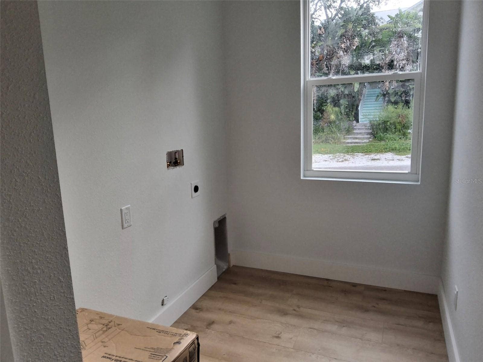 1st floor full size laundry room