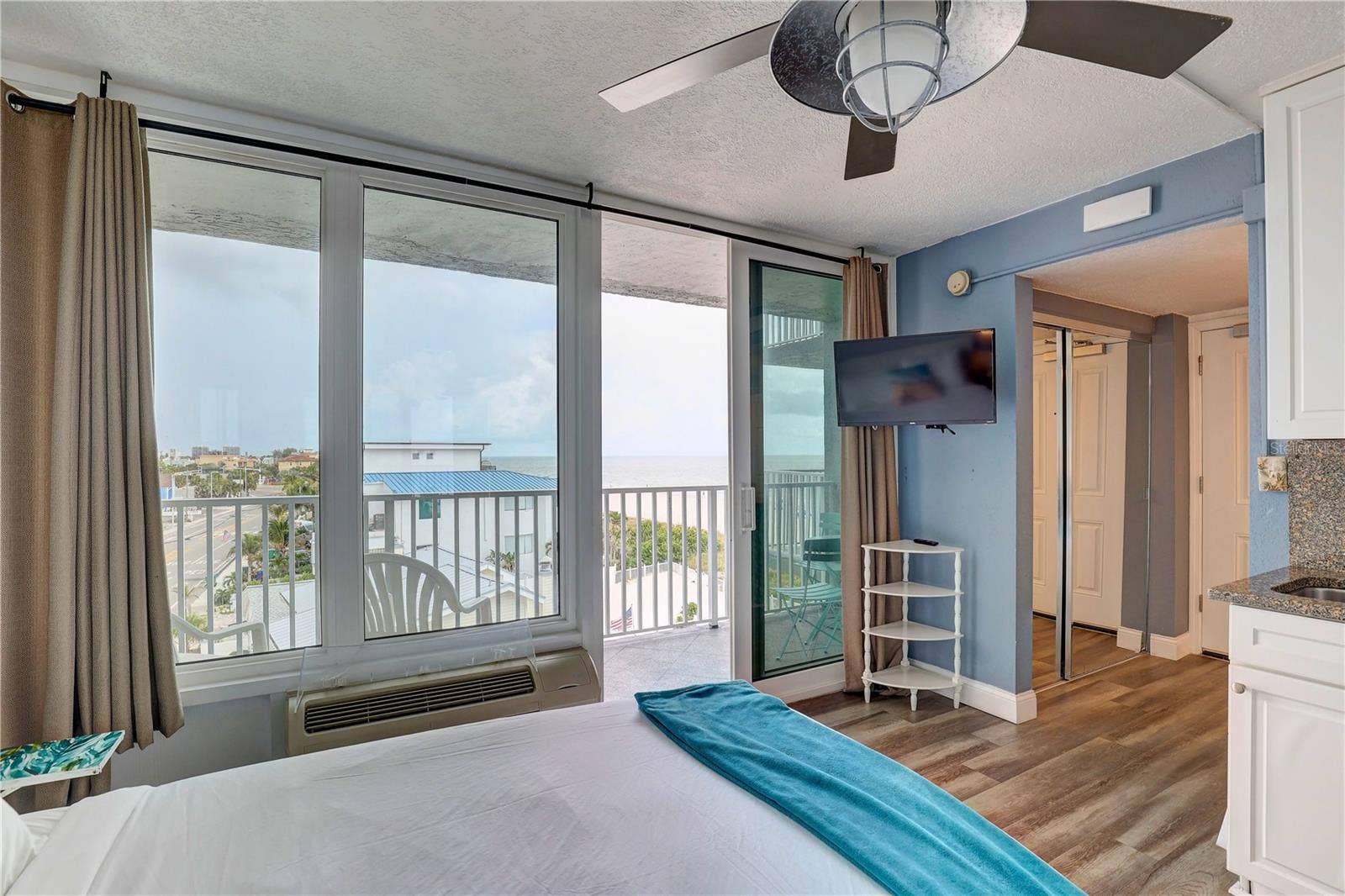 9980 GULF BOULEVARD, #522, Treasure Island, FL 33706 9980 GULF BOULEVARD, #522, Treasure Island, FL 33706