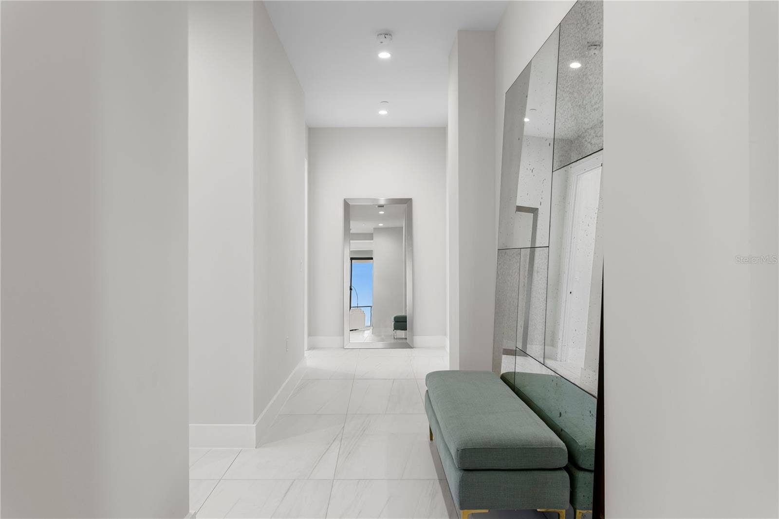 275 1ST AVENUE S, #4004, St Petersburg, FL 33701 275 1ST AVENUE S, #4004, St Petersburg, FL 33701