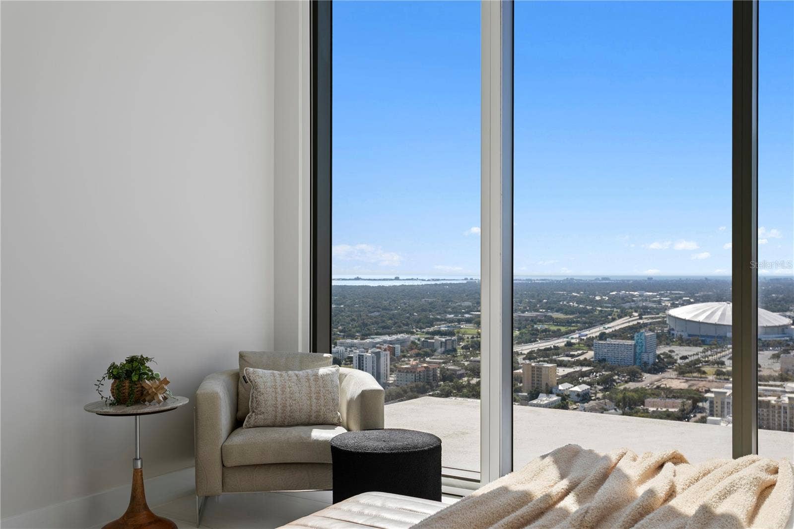 275 1ST AVENUE S, #4004, St Petersburg, FL 33701 275 1ST AVENUE S, #4004, St Petersburg, FL 33701