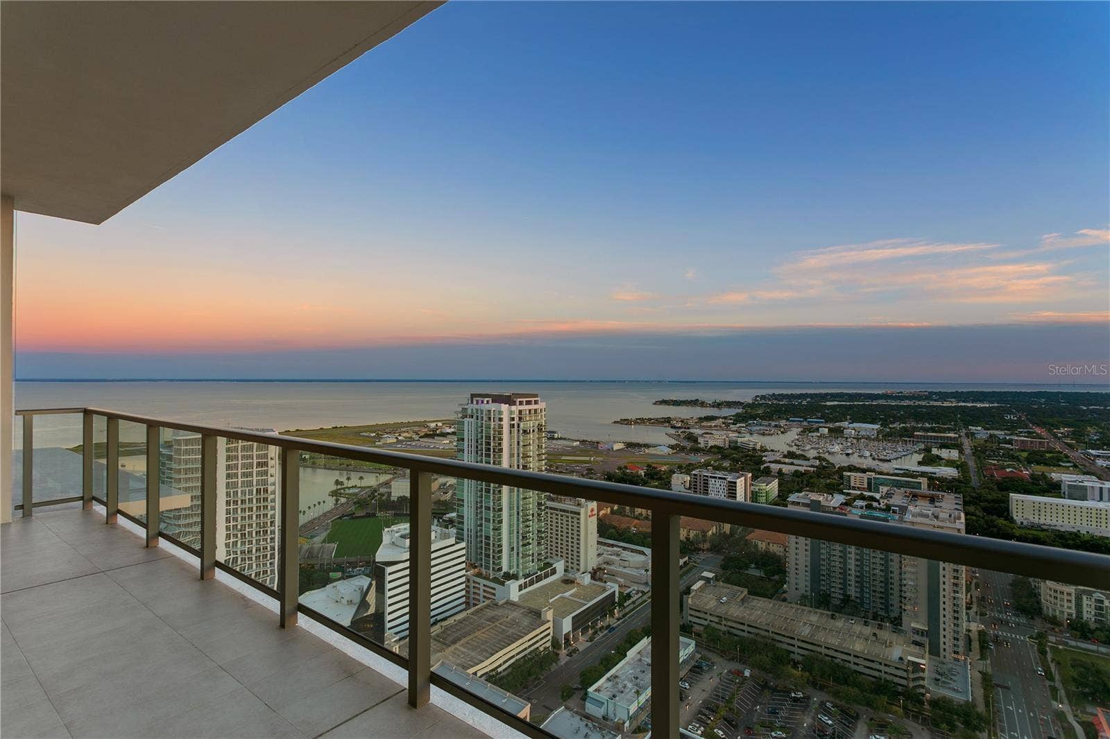 275 1ST AVENUE S, #4004, St Petersburg, FL 33701 275 1ST AVENUE S, #4004, St Petersburg, FL 33701