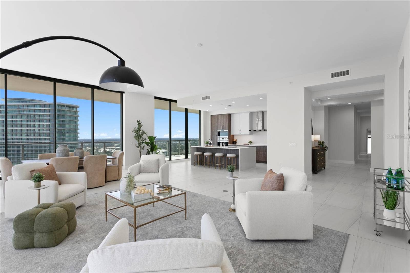 275 1ST AVENUE S, #4004, St Petersburg, FL 33701 Open Concept Living
