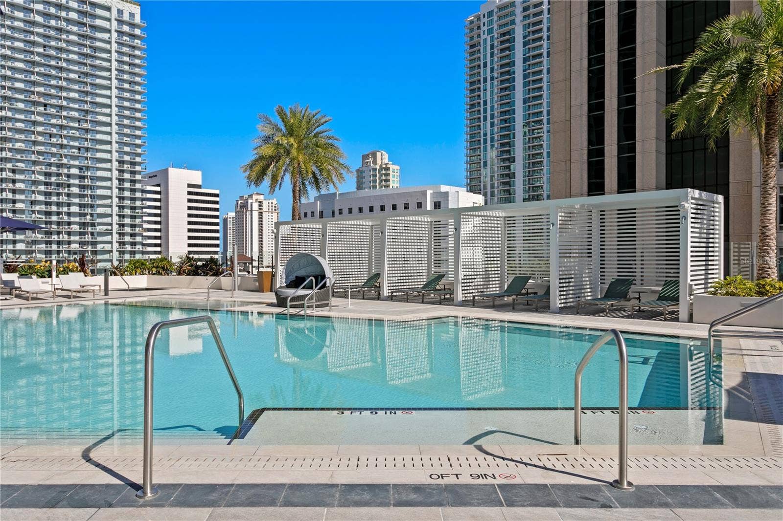 275 1ST AVENUE S, #4004, St Petersburg, FL 33701 Cabanas for Relaxation Pool-side