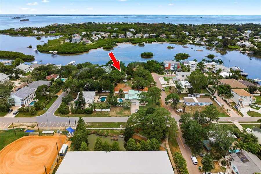 Property photo for 700 DELAWARE AVENUE, Palm Harbor, FL