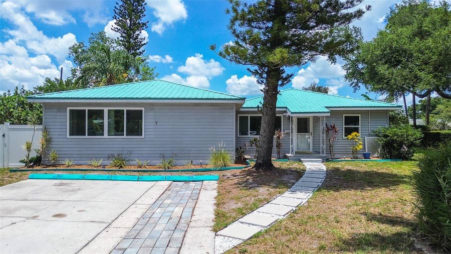Property photo for 1509 CANTERBURY ROAD N, St Petersburg, FL