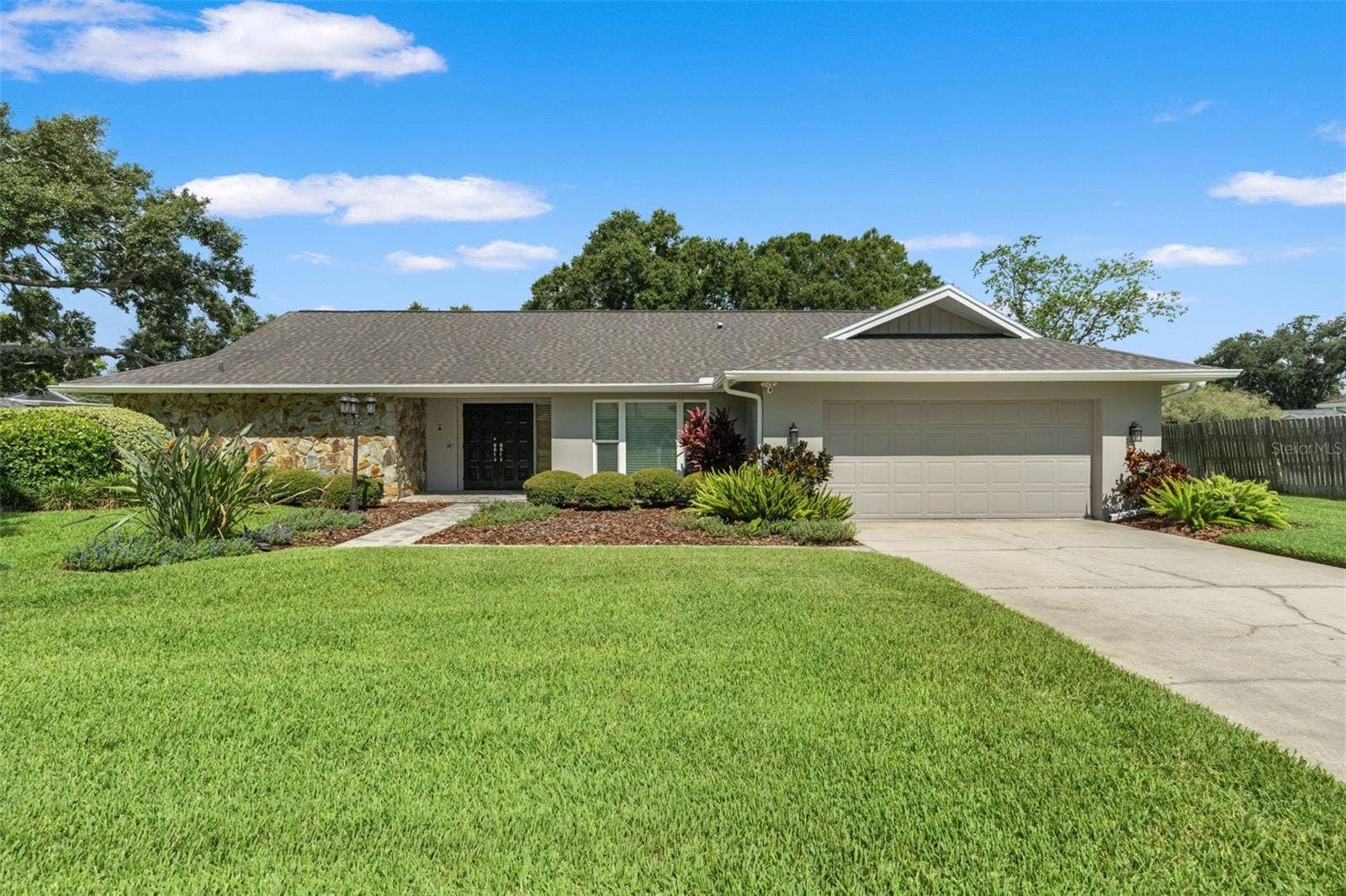 13916 MIDDLE PARK DRIVE, Tampa, FL 33624 13916 MIDDLE PARK DRIVE, Tampa, FL 33624
