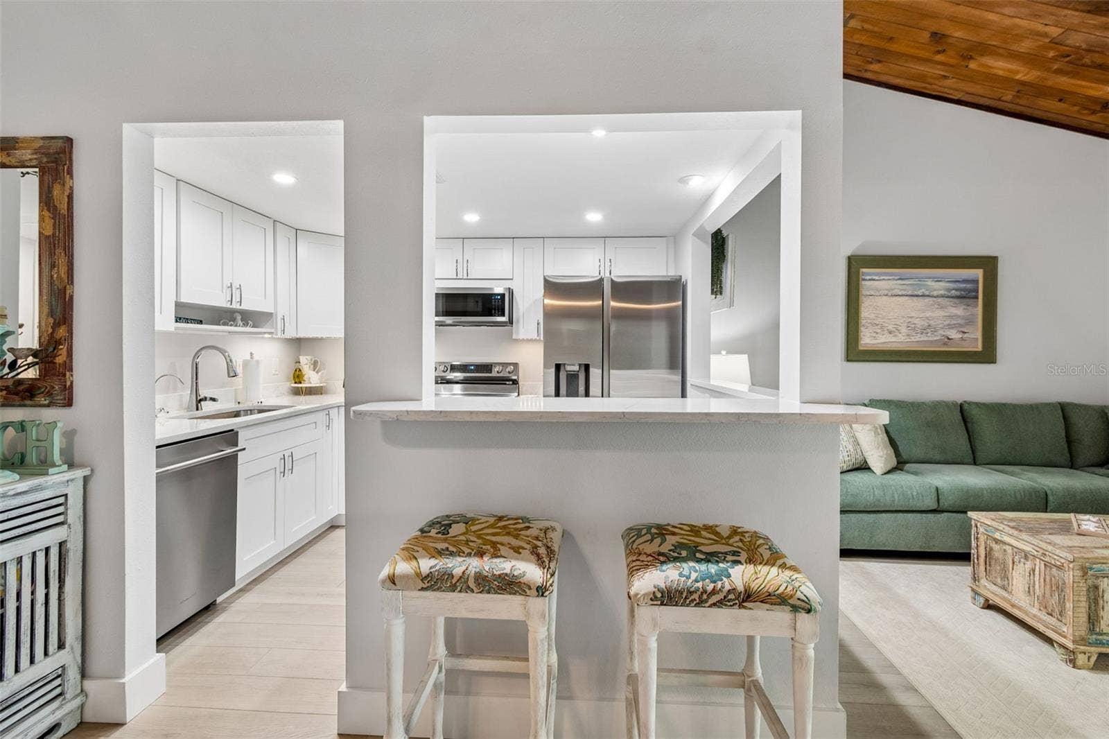 505 PLAZA SEVILLE COURT, #12, Treasure Island, FL 33706