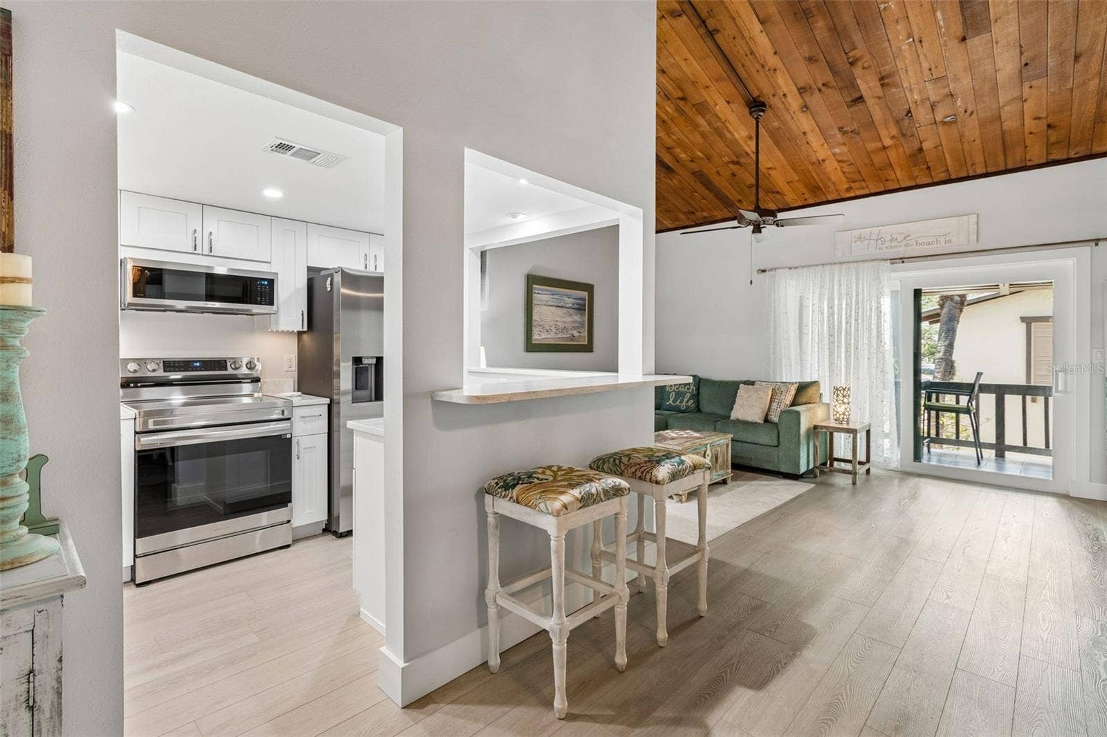 505 PLAZA SEVILLE COURT, #12, Treasure Island, FL 33706