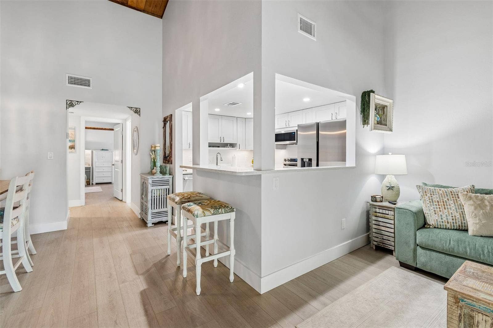 505 PLAZA SEVILLE COURT, #12, Treasure Island, FL 33706