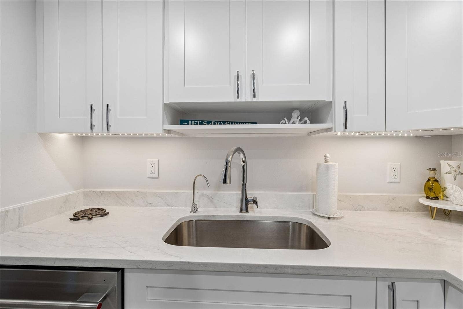 505 PLAZA SEVILLE COURT, #12, Treasure Island, FL 33706