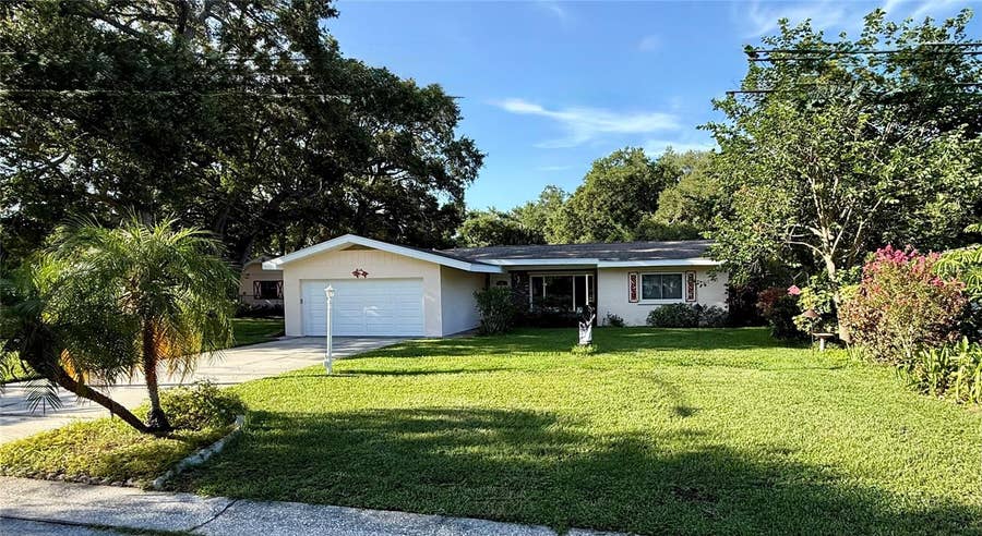 Property photo for 918 BAY BREEZE TERRACE, Largo, FL