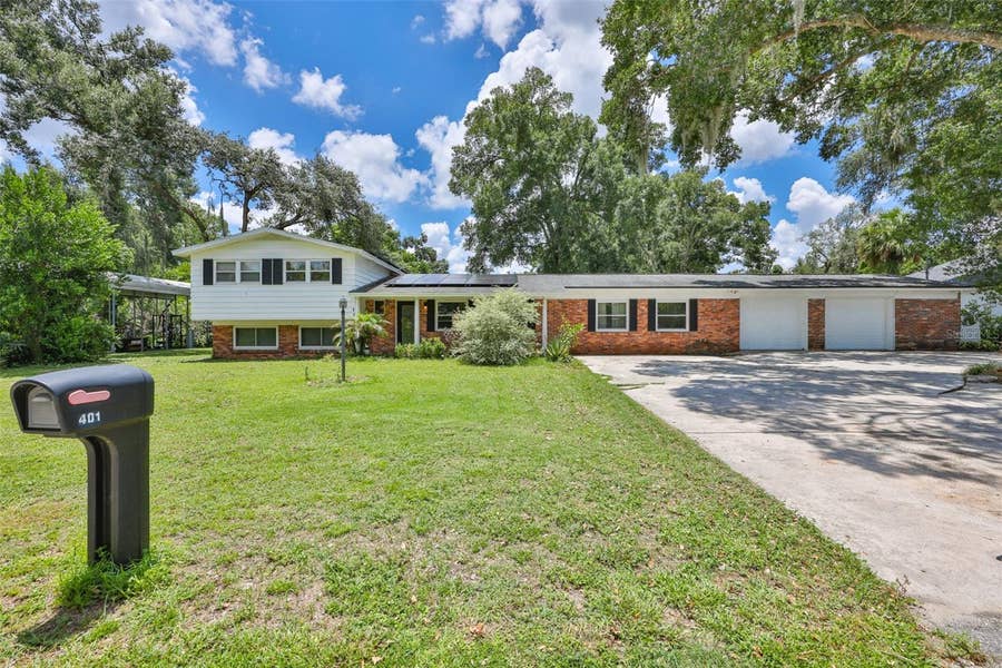 Property photo for 401 OVERLAND DRIVE, Brandon, FL