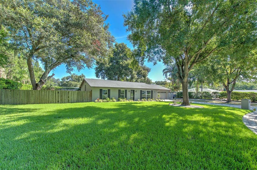 Property photo for 1712 SAKURA DRIVE, Valrico, FL