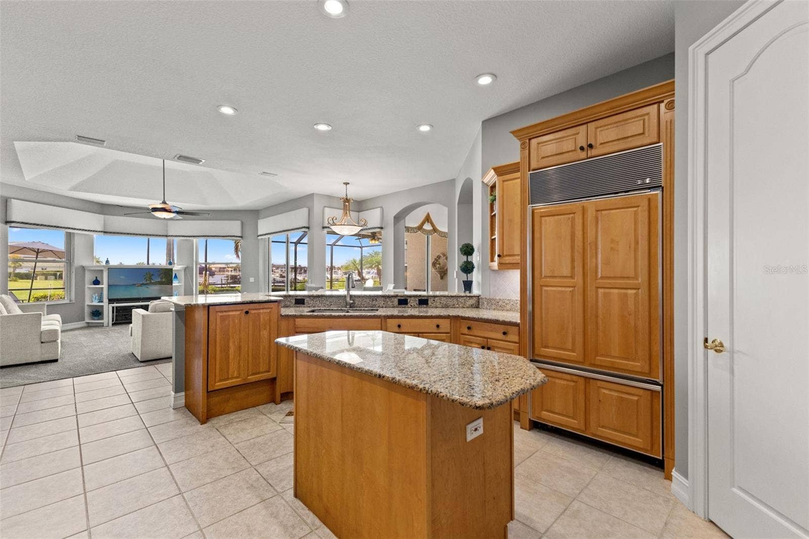 1105 3RD STREET E, Palmetto, FL 34221 Kitchen with top of the line appliances