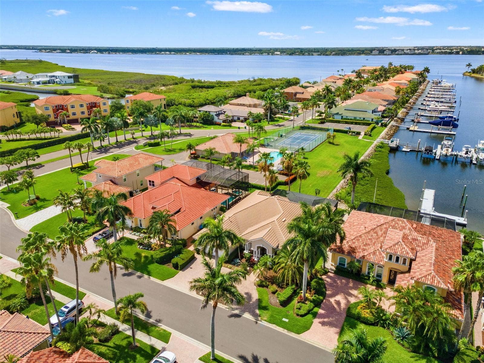 1105 3RD STREET E, Palmetto, FL 34221 1105 3RD STREET E, Palmetto, FL 34221