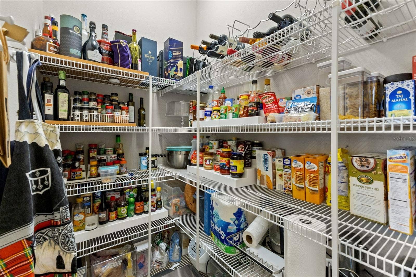 1105 3RD STREET E, Palmetto, FL 34221 Large walk in pantry