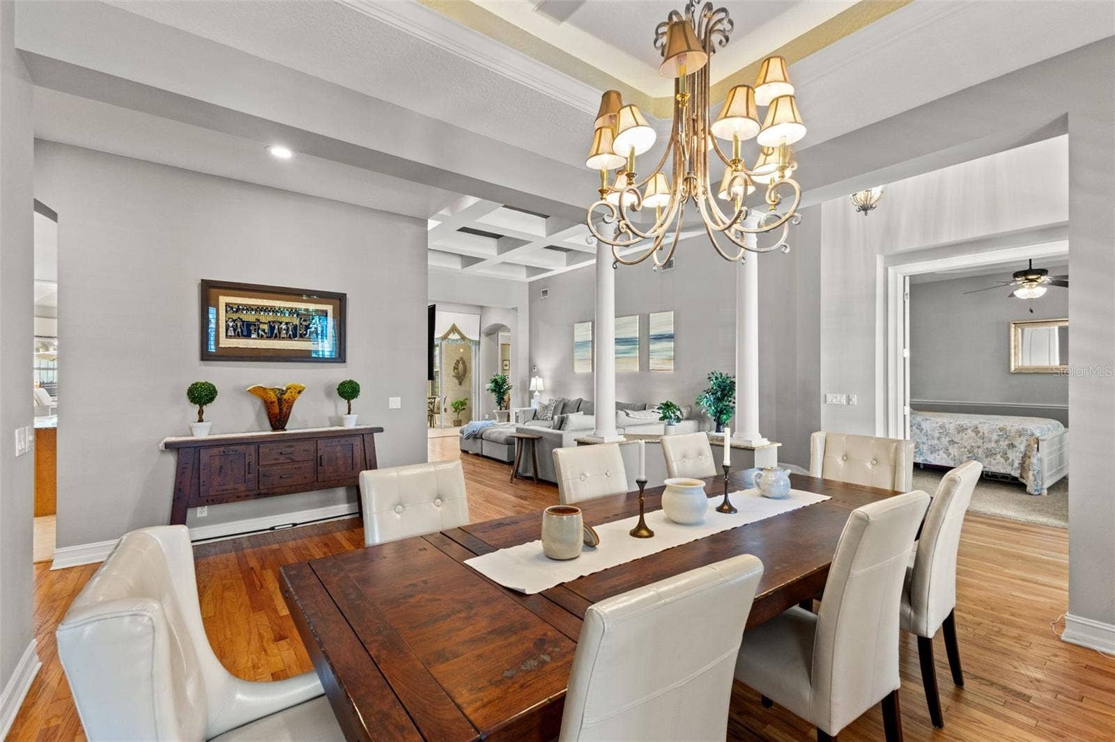 1105 3RD STREET E, Palmetto, FL 34221 Beautiful features throughout