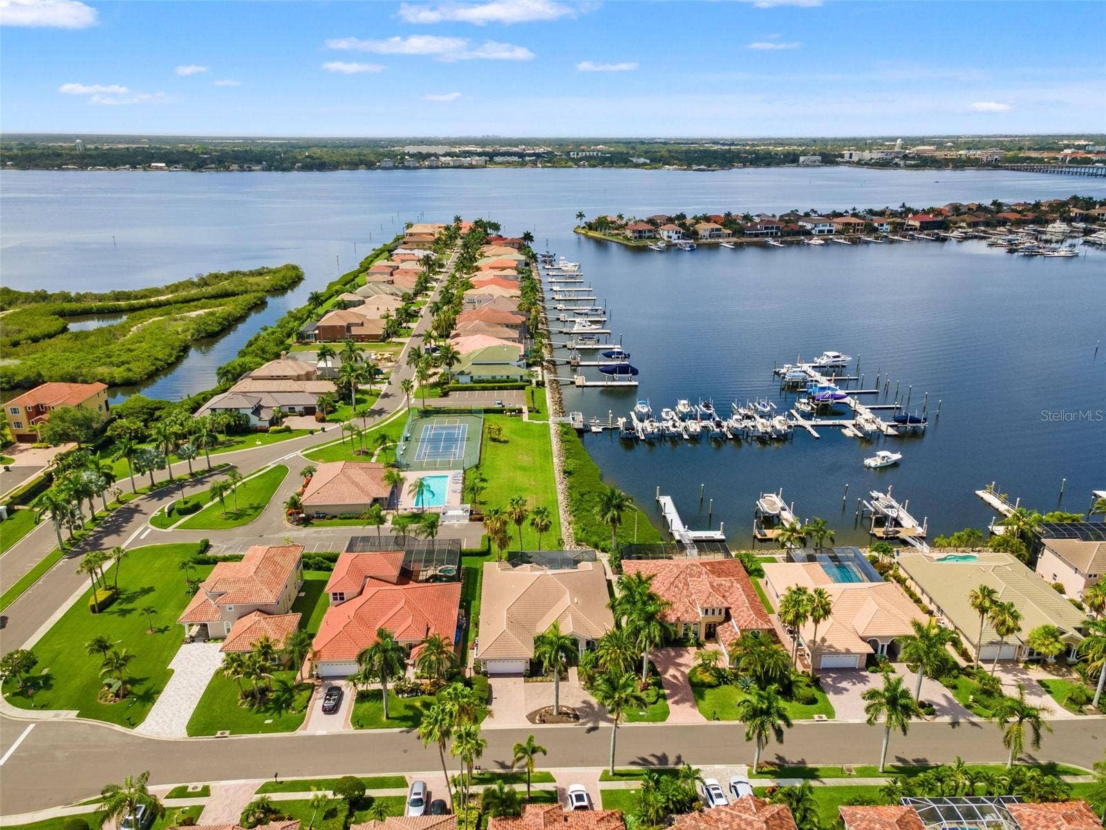 1105 3RD STREET E, Palmetto, FL 34221 1105 3RD STREET E, Palmetto, FL 34221