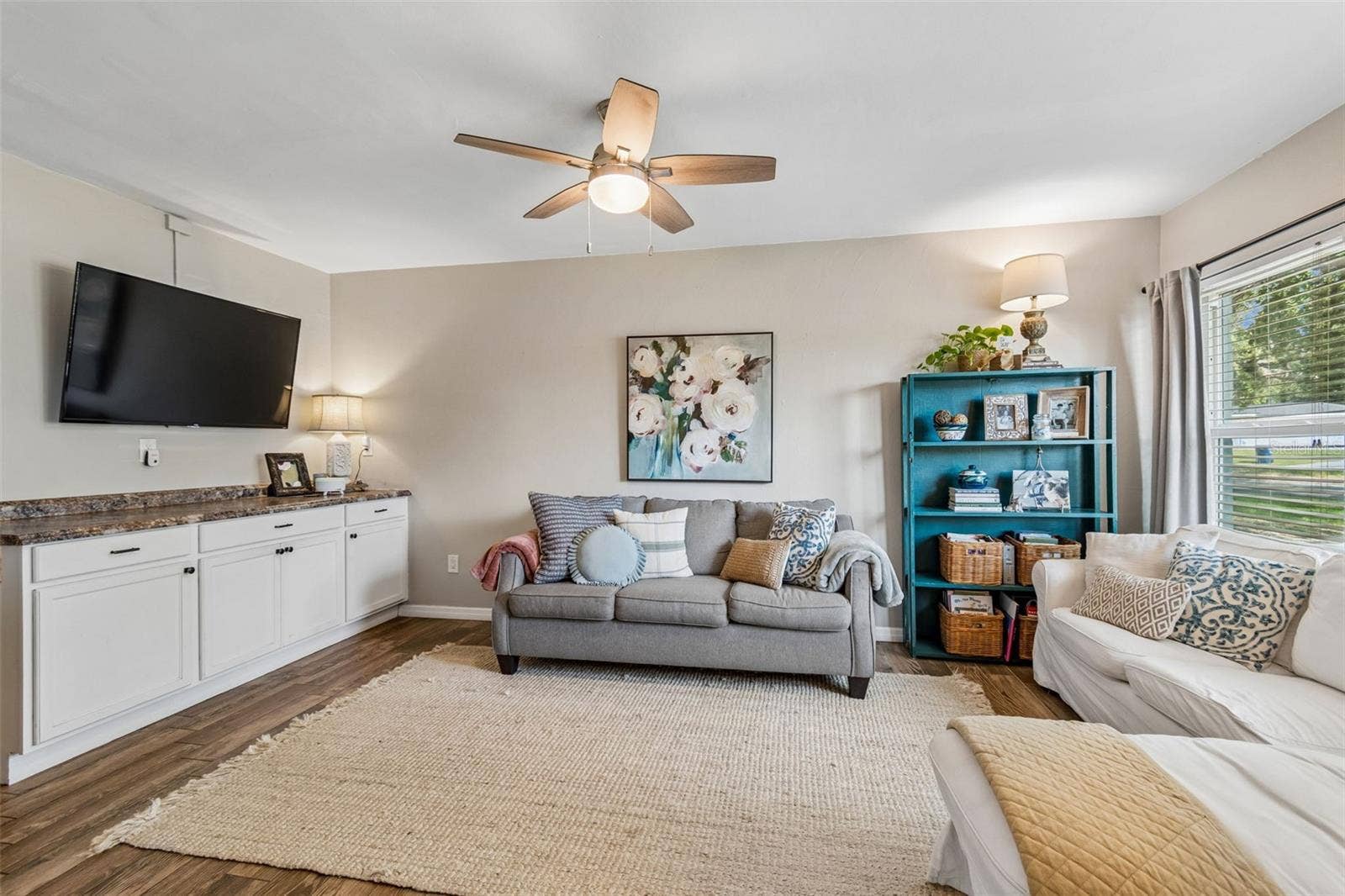 10748 VILLAGE GREEN AVE, Seminole, FL 33772