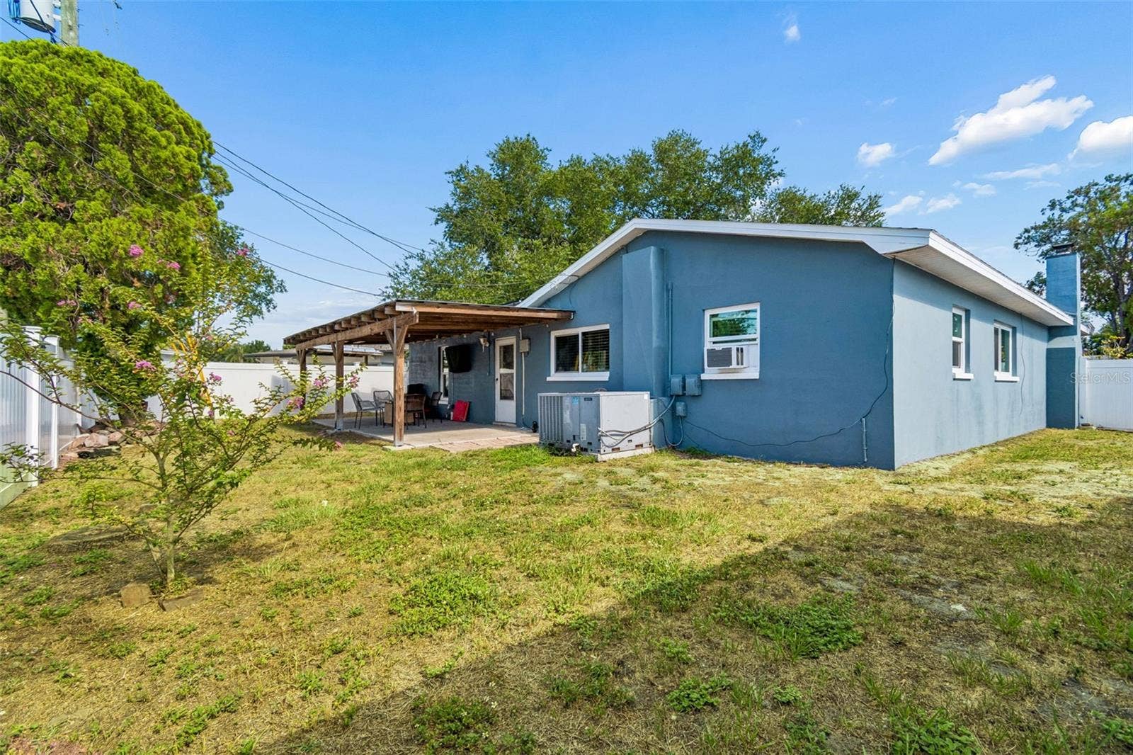 A large, fully fenced backyard gives you room for pets, play, gardening and outdoor entertaining.